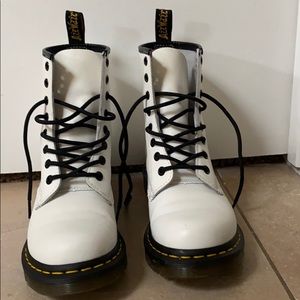 White Doc Martens NEW s7